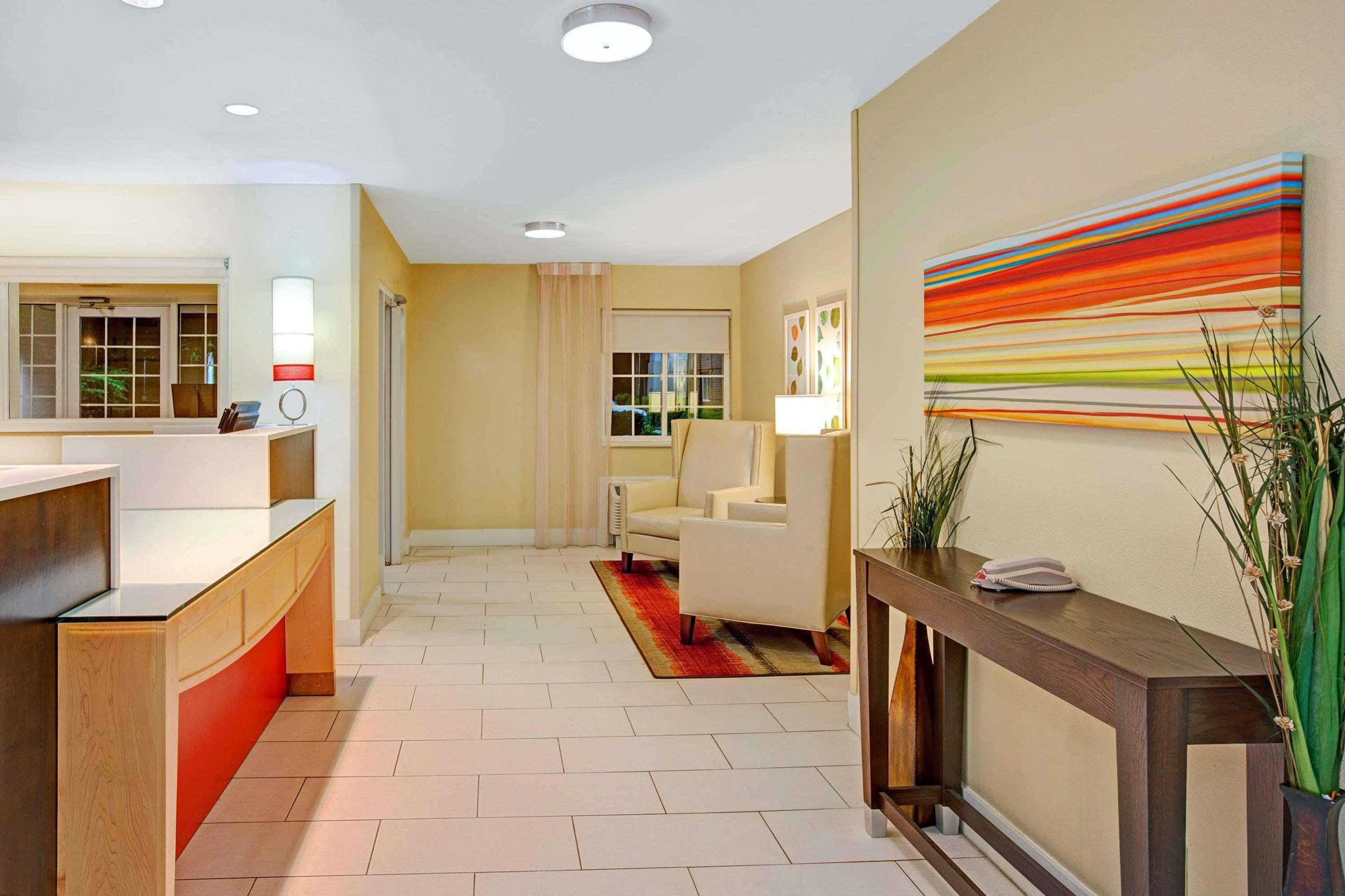 Mainstay Hotel 3*